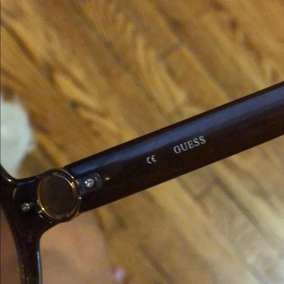 Guess sunglasses - Picture 3 of 3